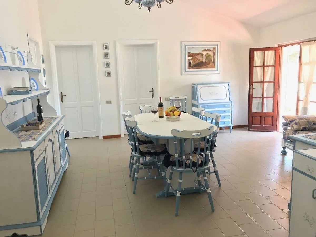 Maria'S House Apartment Porto Pino 0*,